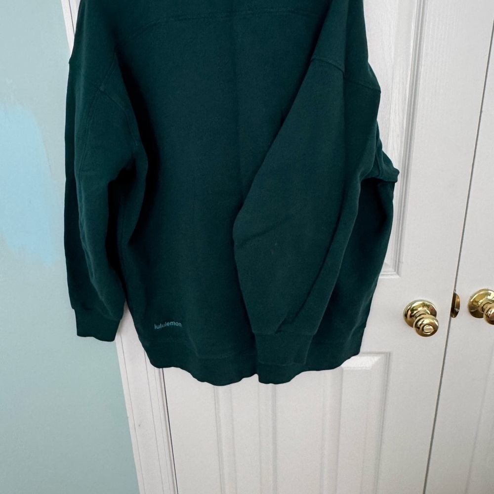 Lululemon green sweatshirt